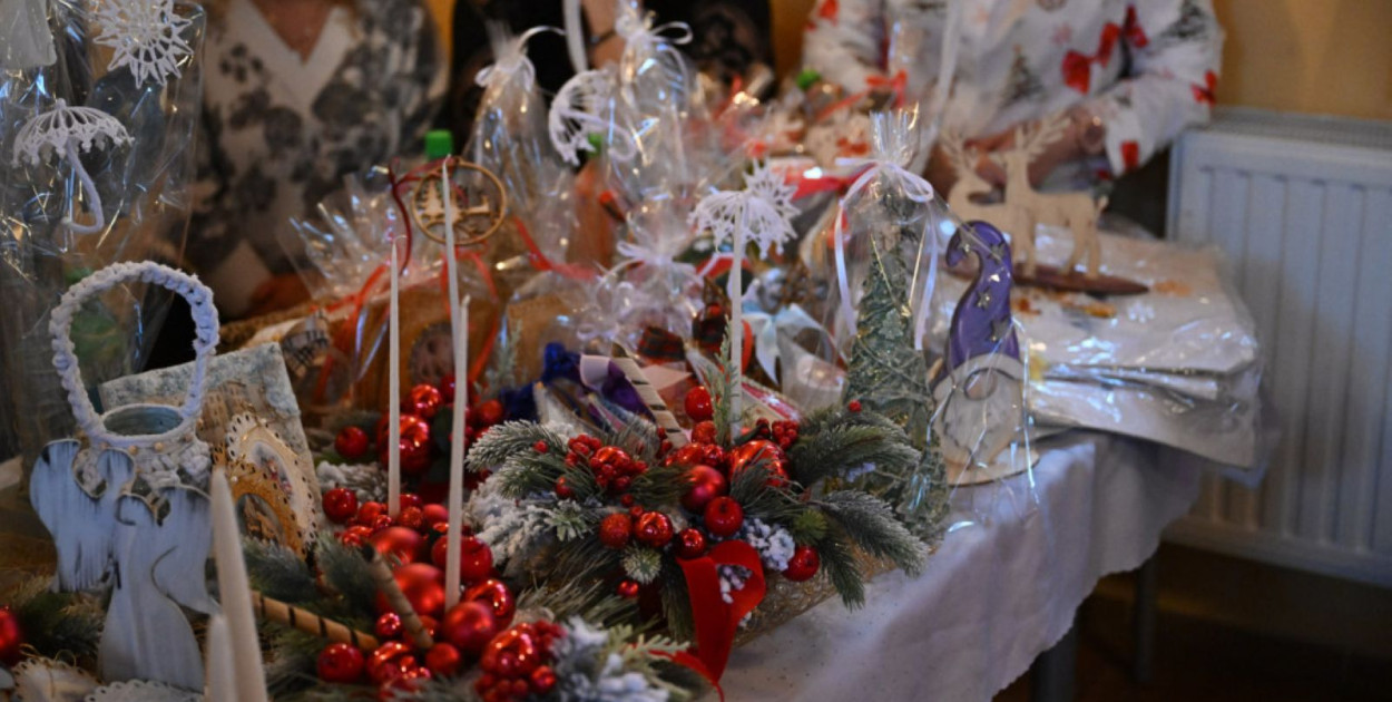 Jarmark Bożonarodzeniowy w Legnickim Polu (Wojciech Obremski lca.pl)