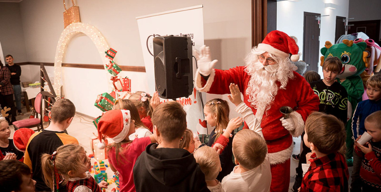 Powiat legnicki podsumował V edycję akcji Zostań Mikołajem (mat. prasowe)