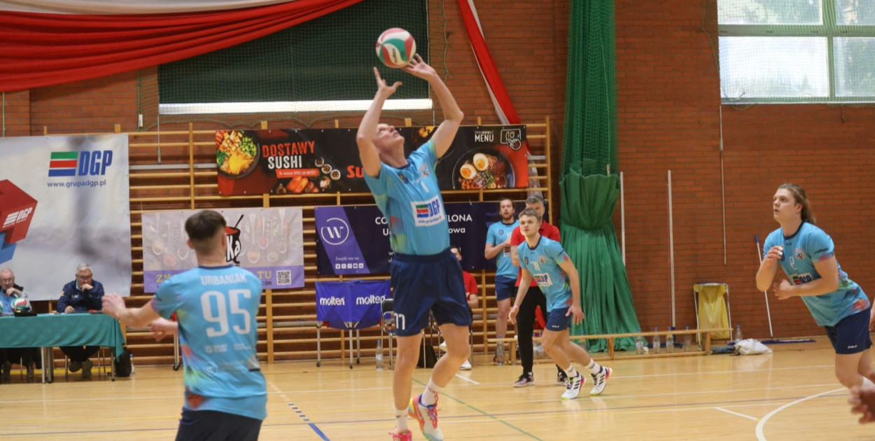 Ikar Legnica - WKS Wieluń (WO)