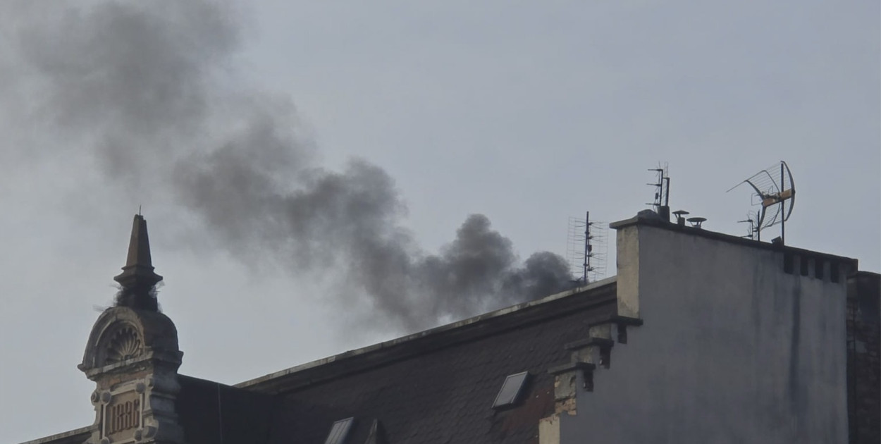 Dym z kominów (Piotr Florek lca.pl)