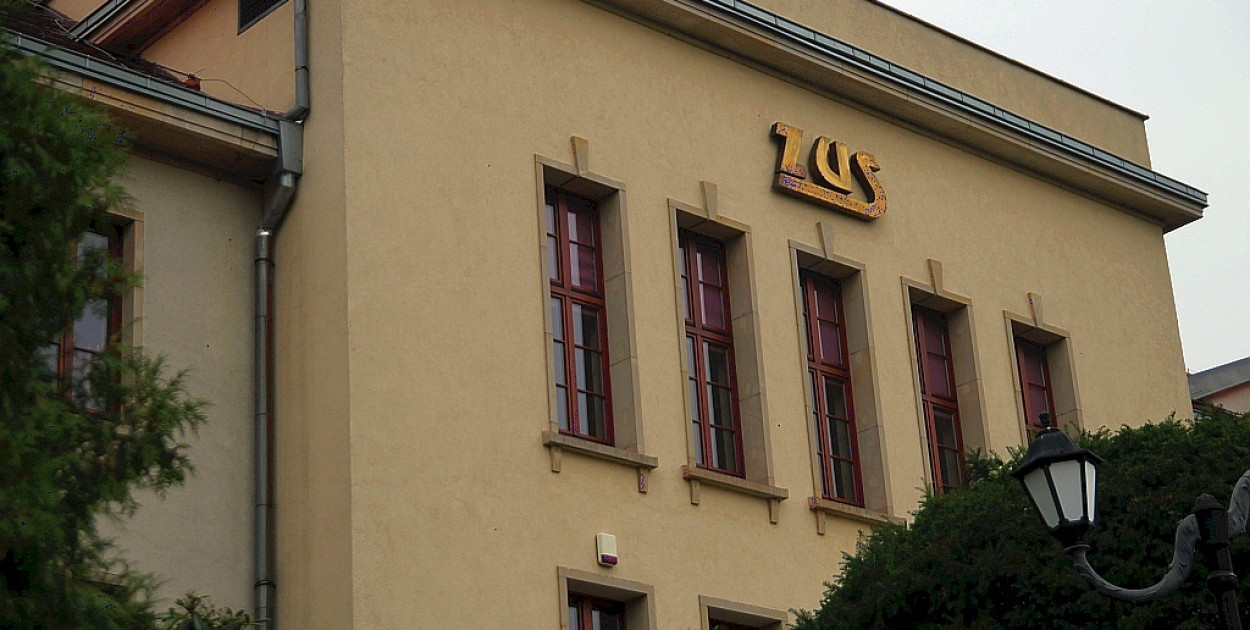 Zakład Ubezpieczeń Społecznych (Wojciech Obremski lca.pl)