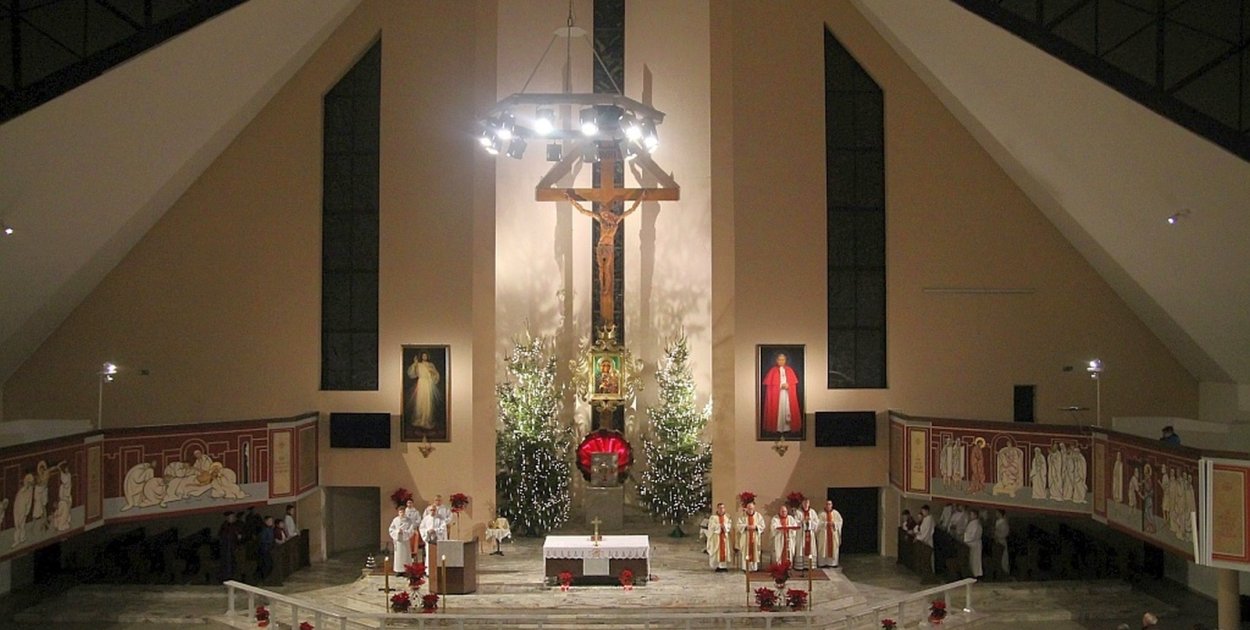 Pasterka w kościele MBKP (Wojciech Obremski)