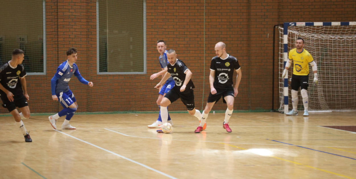 Futbol-5 - Ruch Chorzów (WO)