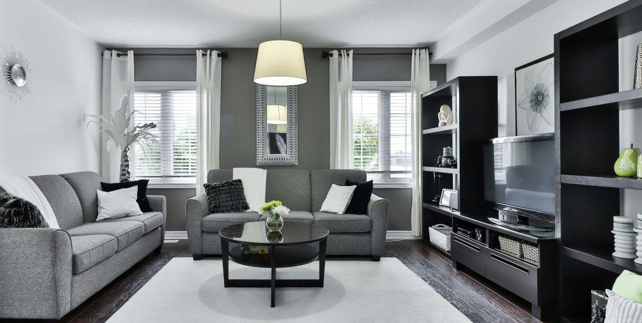 Jak wybrać i gdzie kupić nowoczesny żyrandol do salonu?