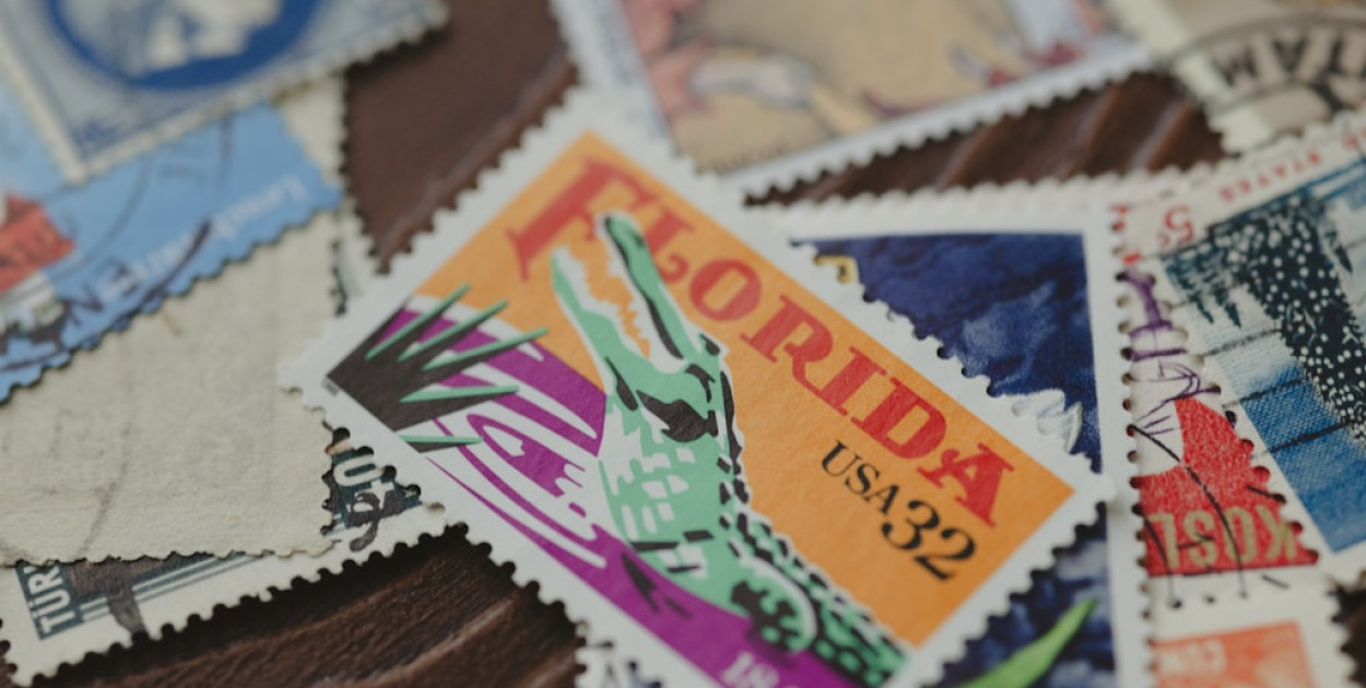 Znaczki pocztowe – jak zacząć kolekcjonowanie bez znajomości całego świata filatelistyki