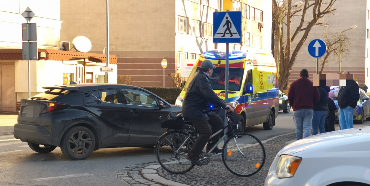 Potrącenie na pasach. Kobieta w szpitalu (kontakt24)