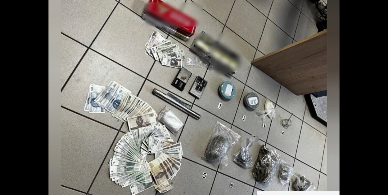 Wpadł po rozboju. Policja znalazła narkotyki (źródło: KMP Legnica)