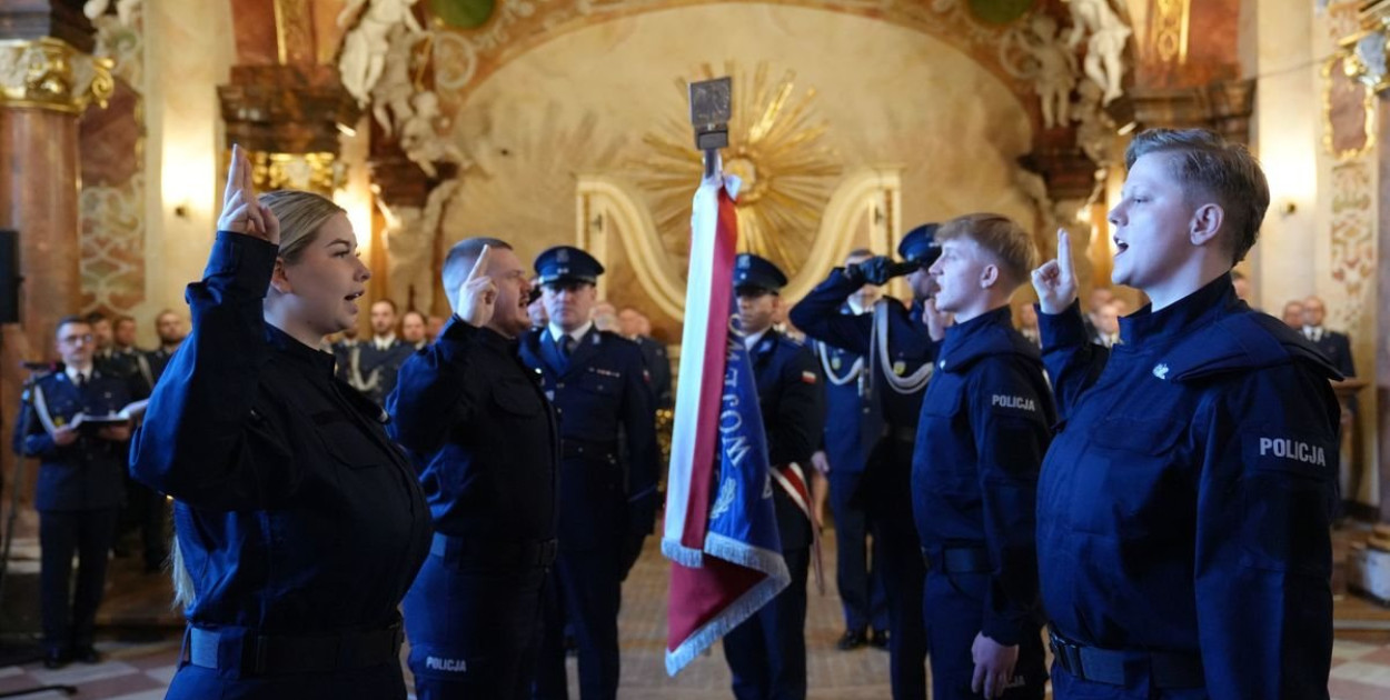 Sześcioro nowych policjantów zasiliło legnicką komendę