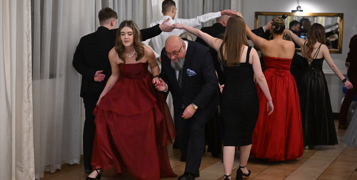 Na jeden wieczór zapomnieli o szkolnej codzienności