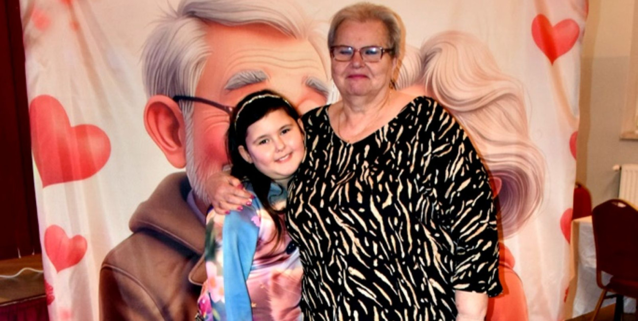 Rodzinne świętowanie Dnia Babci i Dziadka w Rosochatej