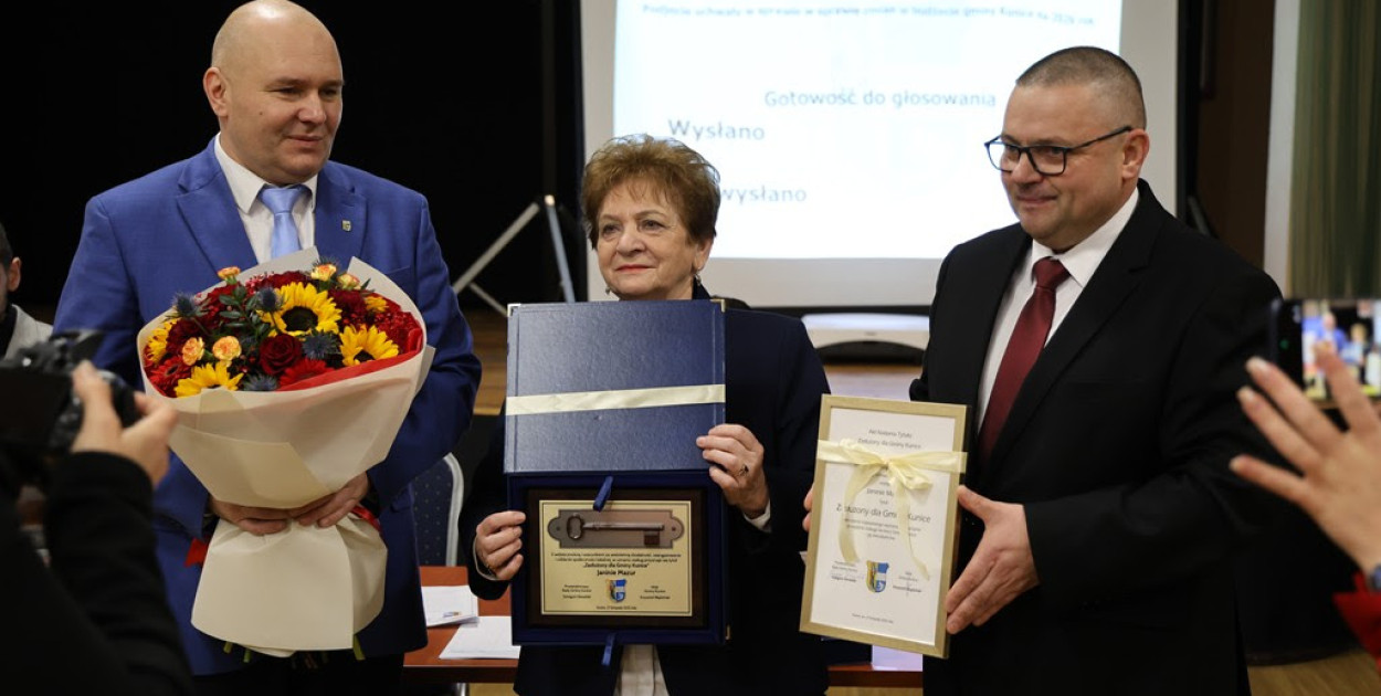Podczas sesji Rady Gminy Kunice wręczono tytuły Zasłużony dla Gminy Kunice