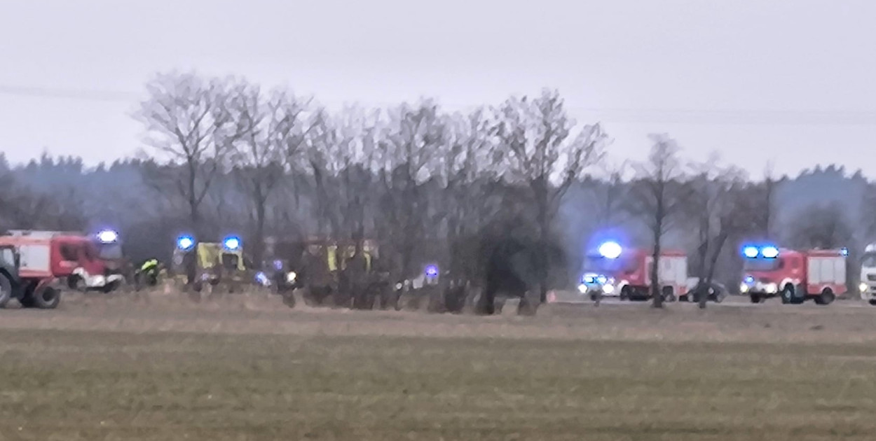 Pasażerka ciężko ranna po dachowaniu. Kierowca pijany i po narkotykach