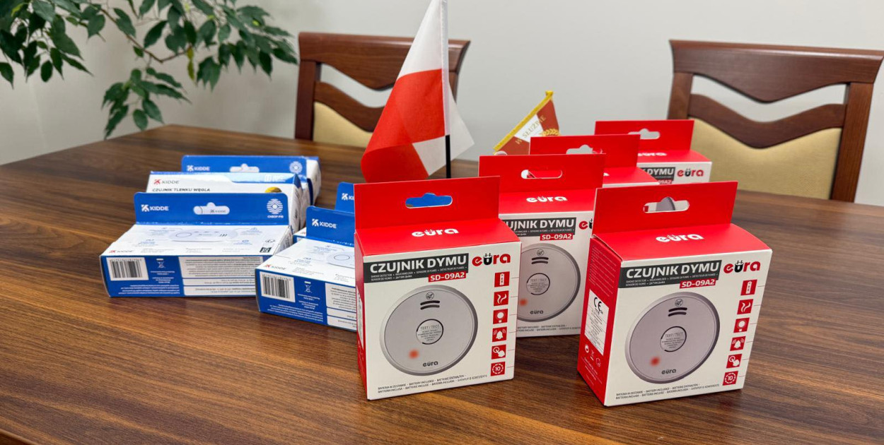 Czadowa Straż w Legnicy: Rozdają darmowe czujniki, które ratują życie