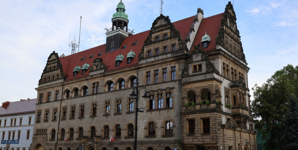 Legniczanie podatki lokalne wpłacają do Urzędu Miasta Legnica