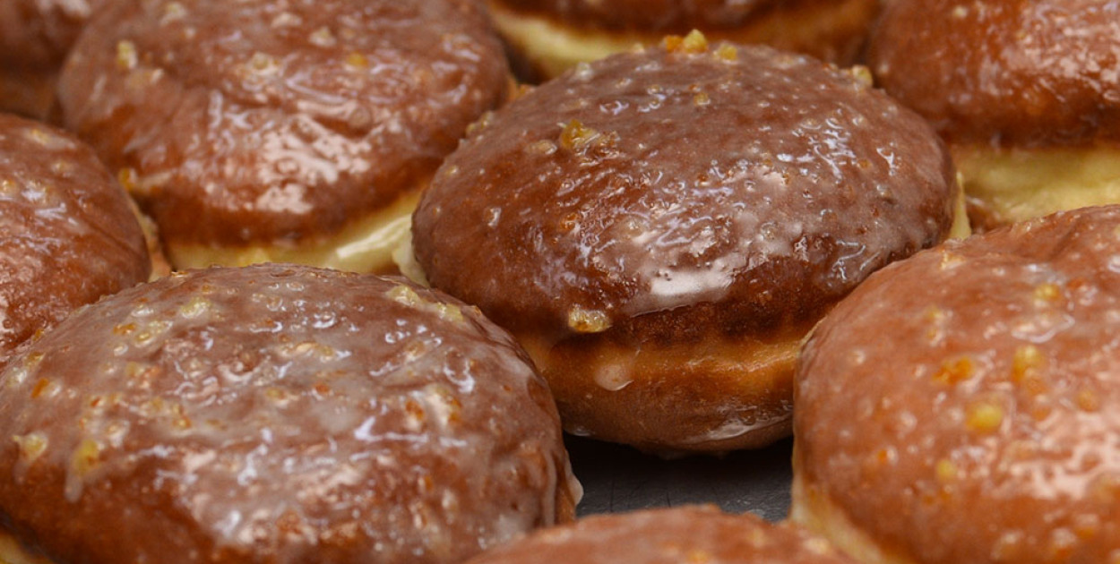 Tłusty Czwartek. Jeden pączek obowiązkowy, reszta według apetytu