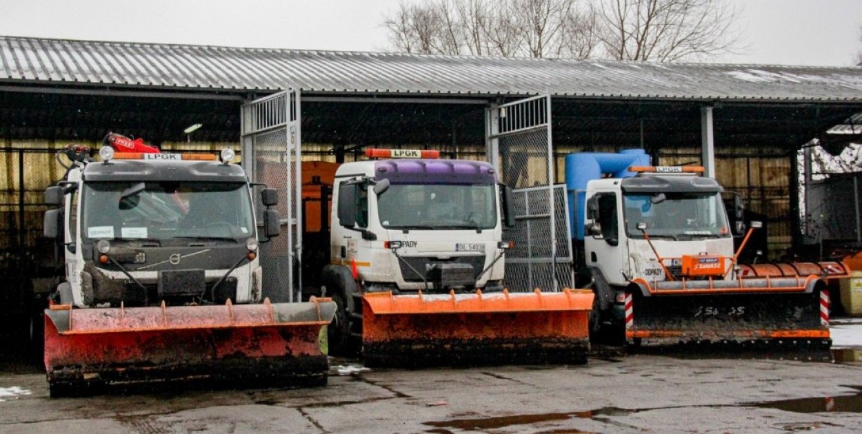 Zimowe utrzymanie dróg w Legnicy: jak to działa?