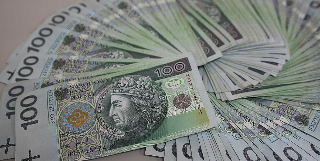 „Policjant” zadzwonił, „adwokat” odebrał 15 tys. zł i biżuterię