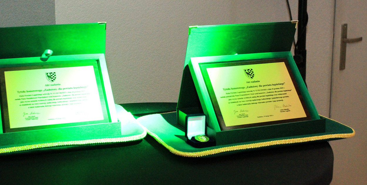 Franciszek Chyła i Stanisław Warchoł z tytułem „Zasłużony”