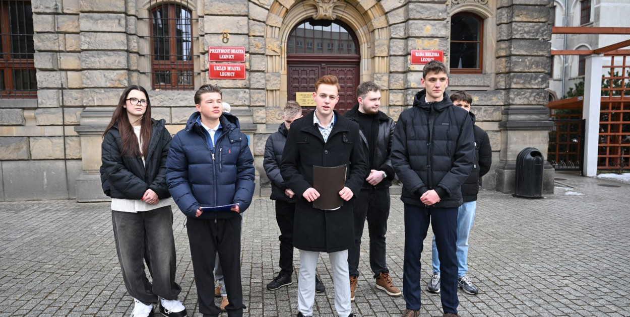 „Nazwano mnie nazistą”. Zarzucają radnym przyzwolenie na hejt