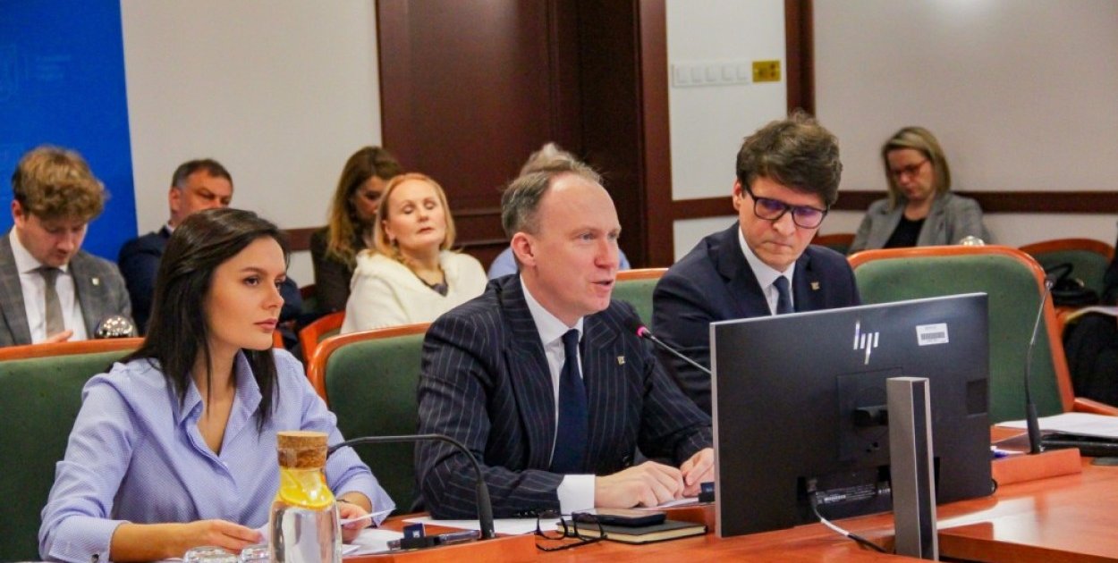 Sesja rady miejskiej: inwestycje, plan zagospodarowania i środki z PFRON