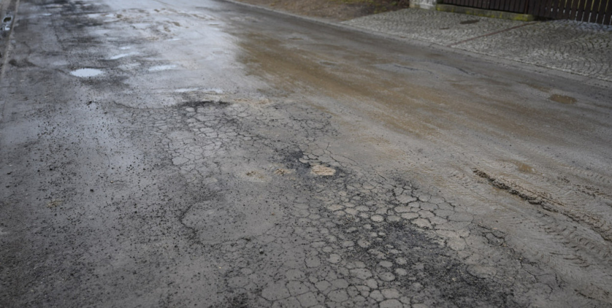Co z remontem ulic Morelowej i Orzechowej? Miasto odpowiada Frostowi