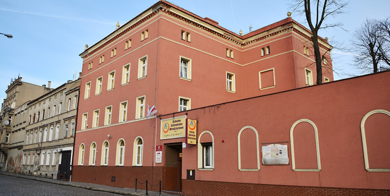 Radna pyta, co dzieje się z budynkiem po schronisku przy Jordana