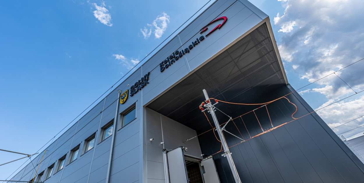 SA135-003 przechodzi gruntowny przegląd w hali serwisowej KD