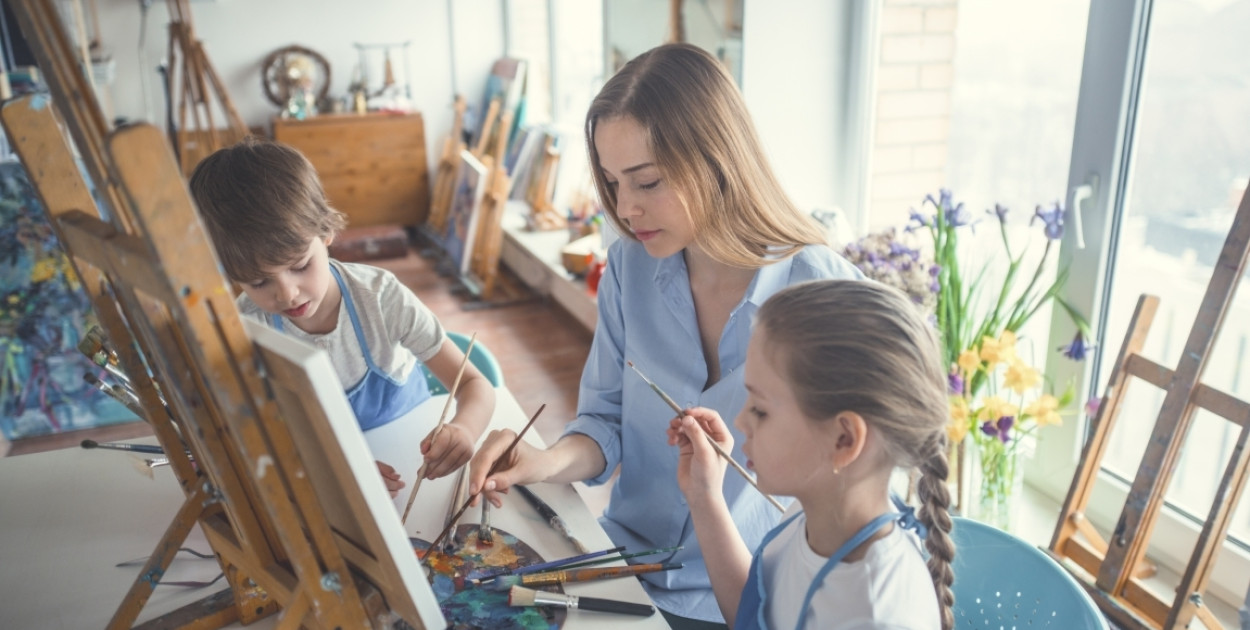 Chcesz pomagać innym dzięki sztuce? Zapisz się na kurs arteterapii!