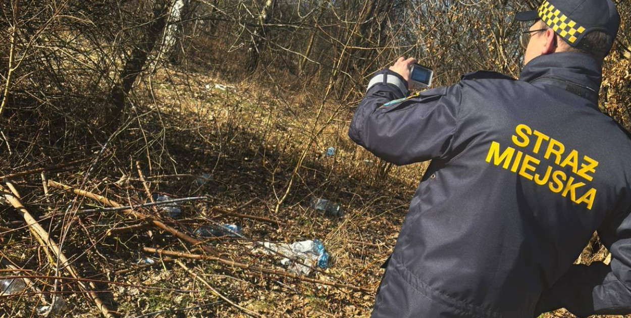 Ruszyły wiosenne kontrole. Straż miejska sprawdza posesje i chodniki
