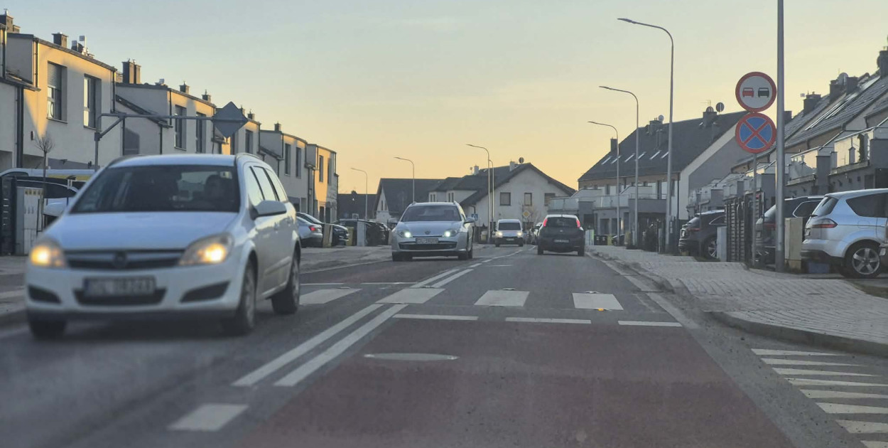 Magistrat odpowiada o hałasie, ale omija inne problemy z Karlińskiego