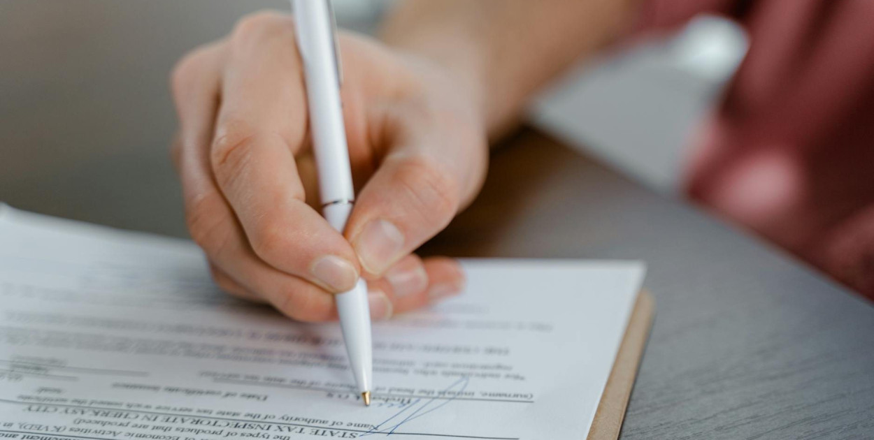 Jak sporządzić umowę spółki