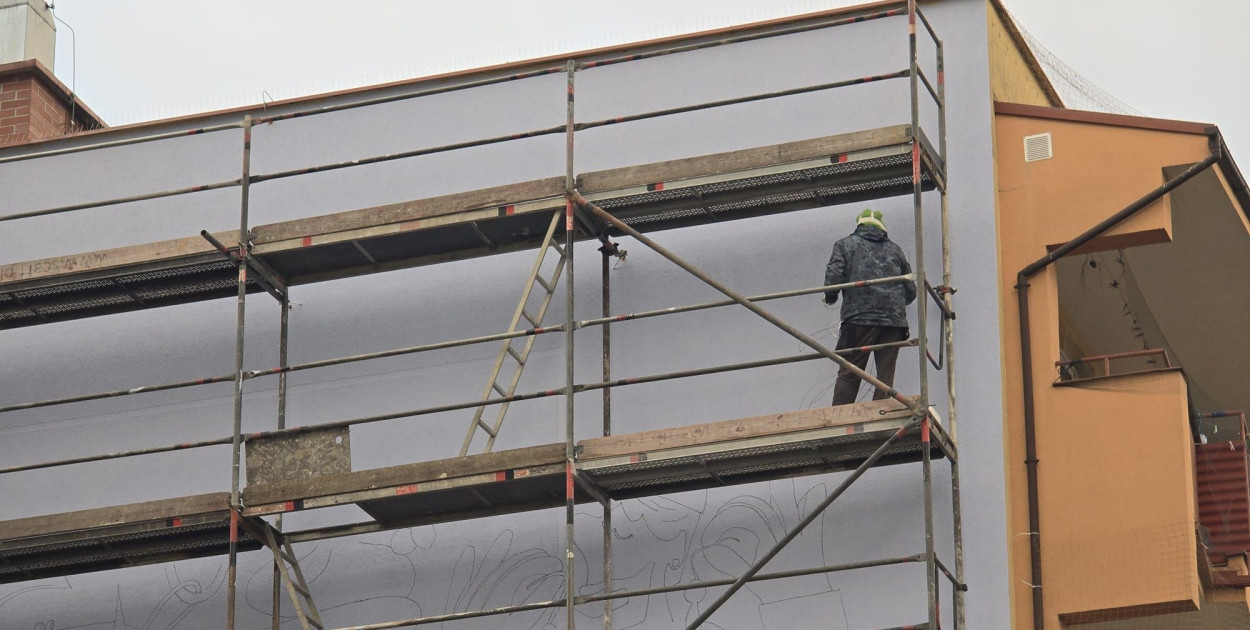 Na osiedlu Kopernika powstaje mural, który promuje festiwal SREBRO