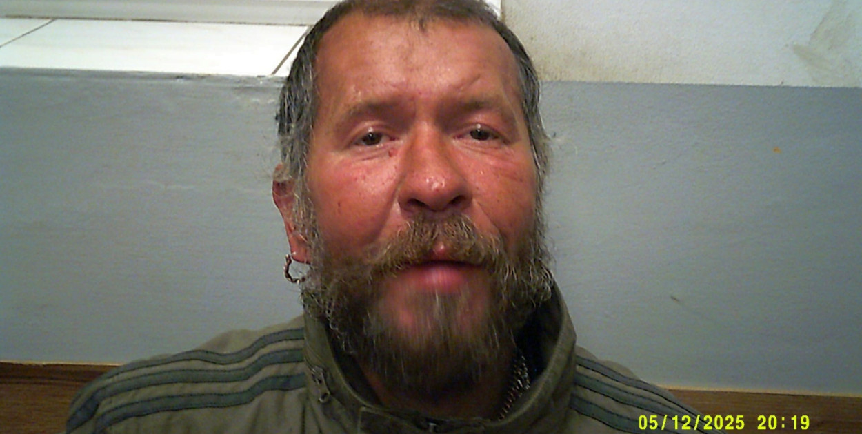 Zniknął bez śladu po rozmowie z siostrą. Policja szuka Janusza Kajdera