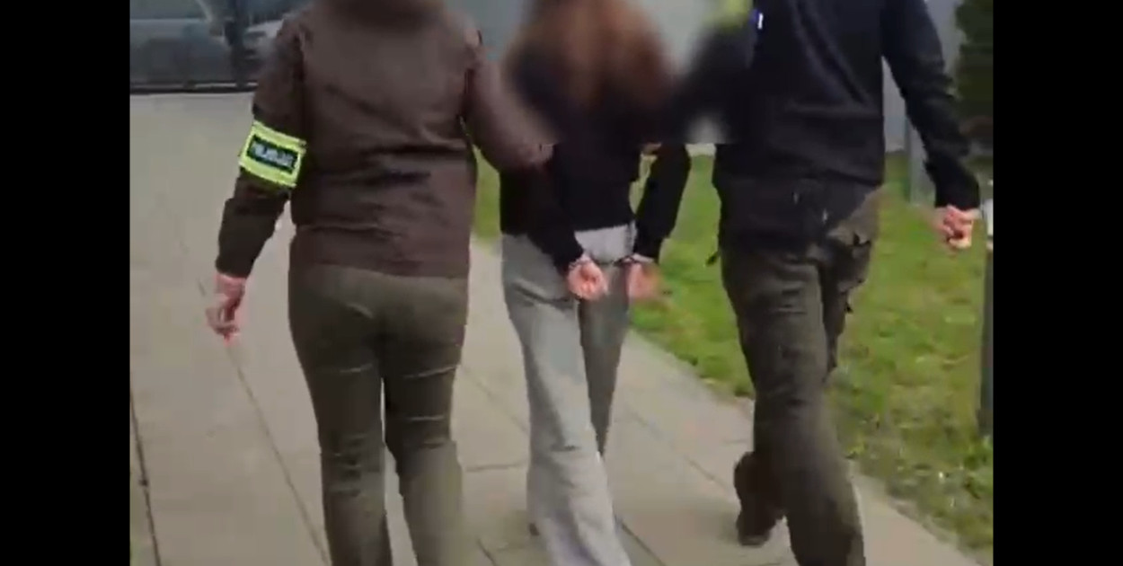 Zatrzymali 13-latkę, która złamała kobiecie nos. O jej losach zdecyduje sąd