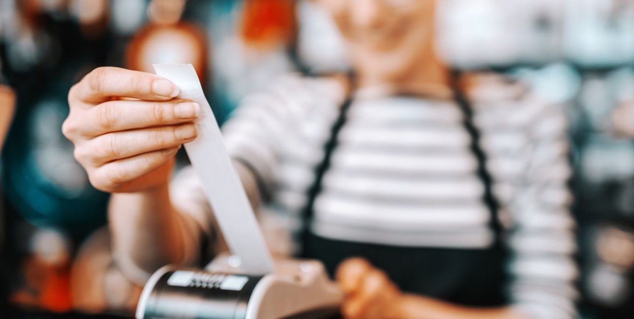 Kasy fiskalne online – co warto wiedzieć przed wyborem urządzenia do firmy?