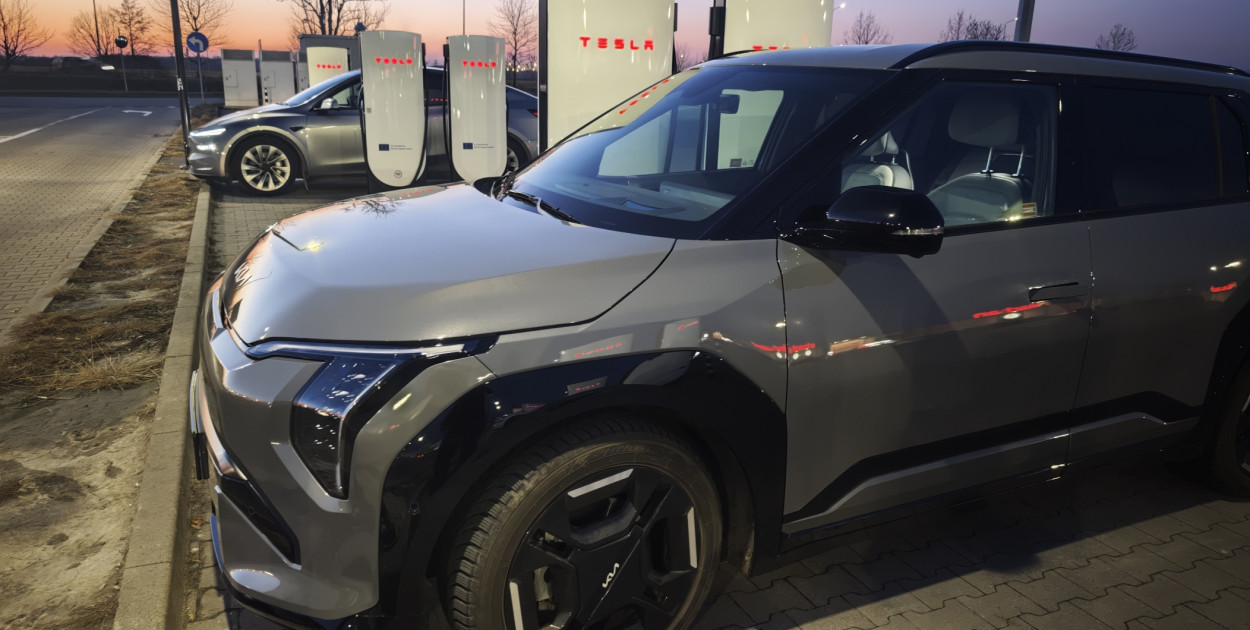 Paliwo kosztuje. Nie przepłacaj za paliwo. Przesiądź się na EV