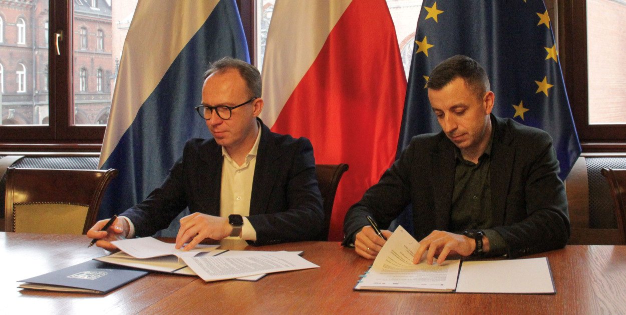 Miasto podpisało umowę na kolejny etap prac przy hali przy Lotniczej