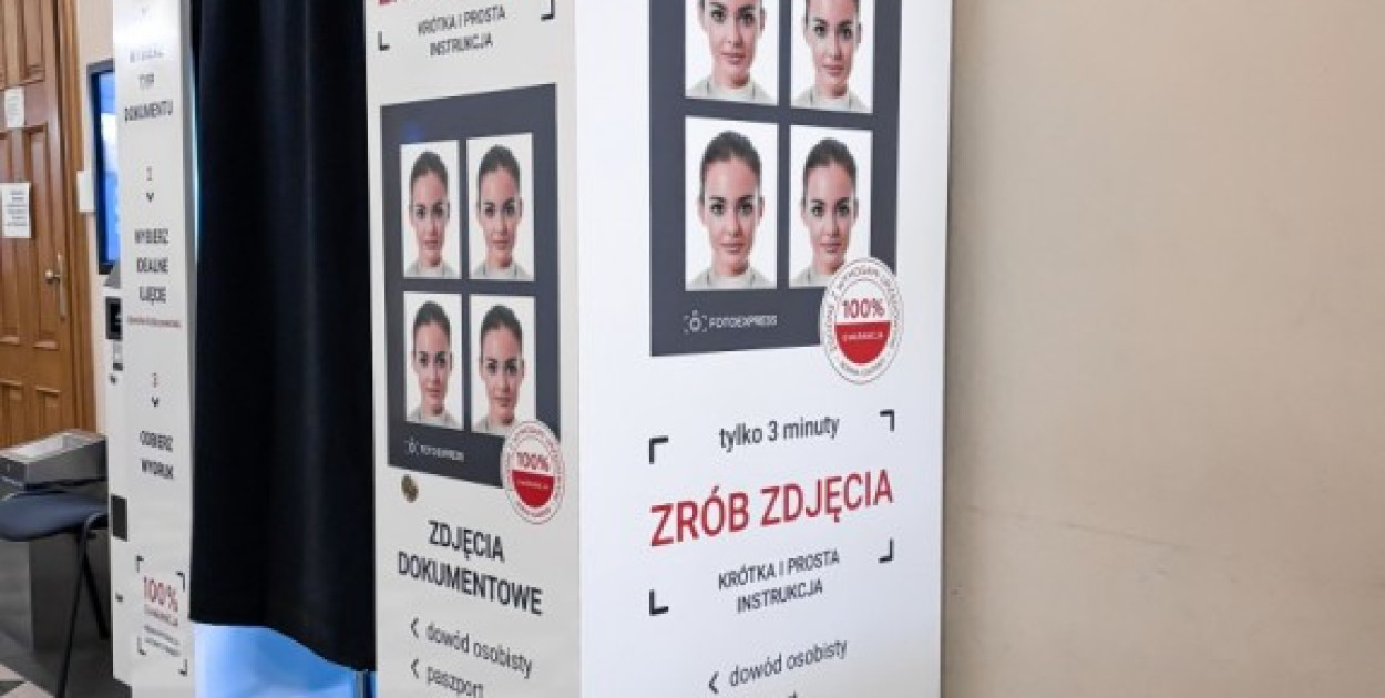 Fotokabina w urzędzie przy Chojnowskiej. Koniec szukania fotografa
