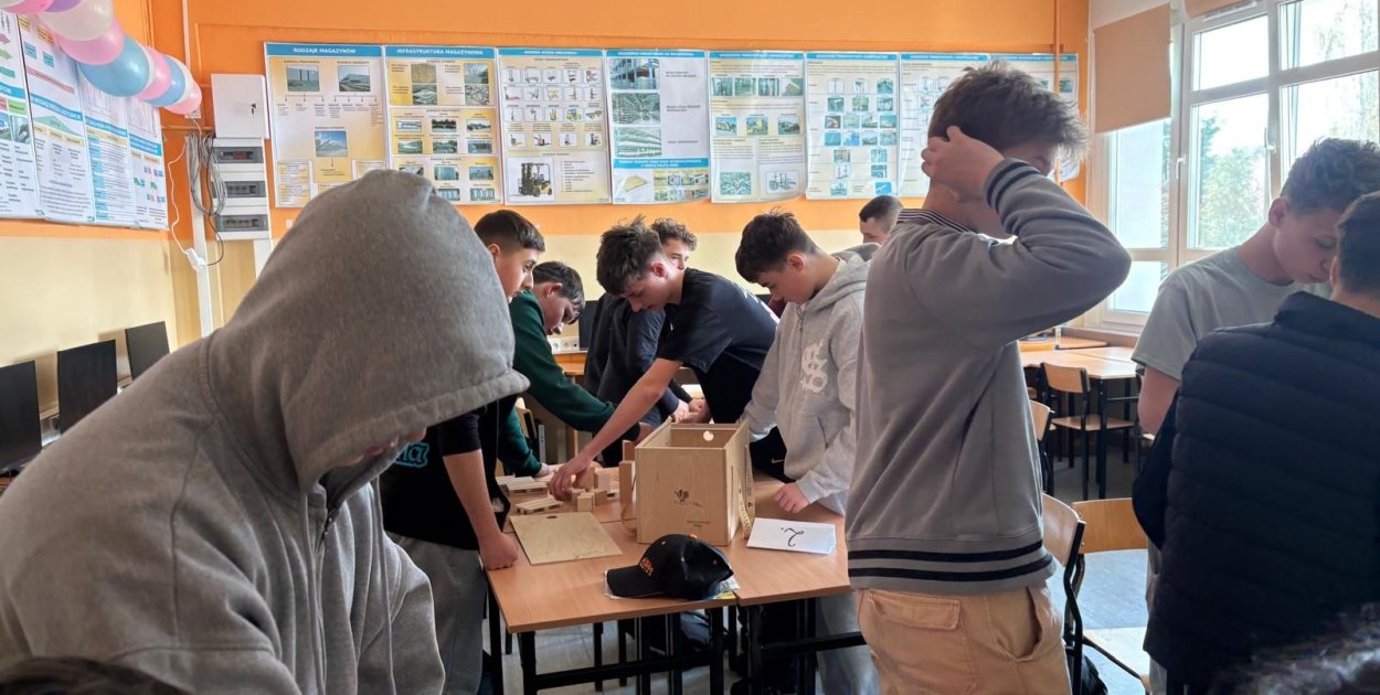 Tłumy przyszły do „Budowlanki” i sprawdzały, czy to szkoła dla nich