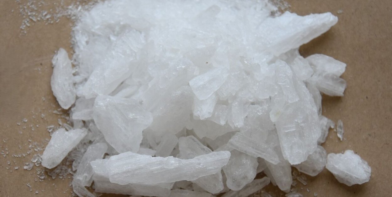 Duże ilości narkotyków i tytoniu u 61-latka. Sprawa trafi do sądu