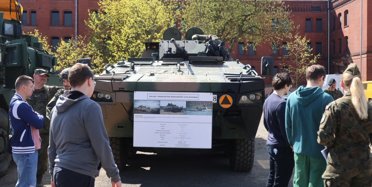 Od Leoparda po cyberwojsko. Wojskowe targi przyciągnęły setki mieszkańców