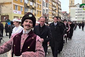 🎉 Polonez Witelona na legnickim Rynku! 🎶💃🕺