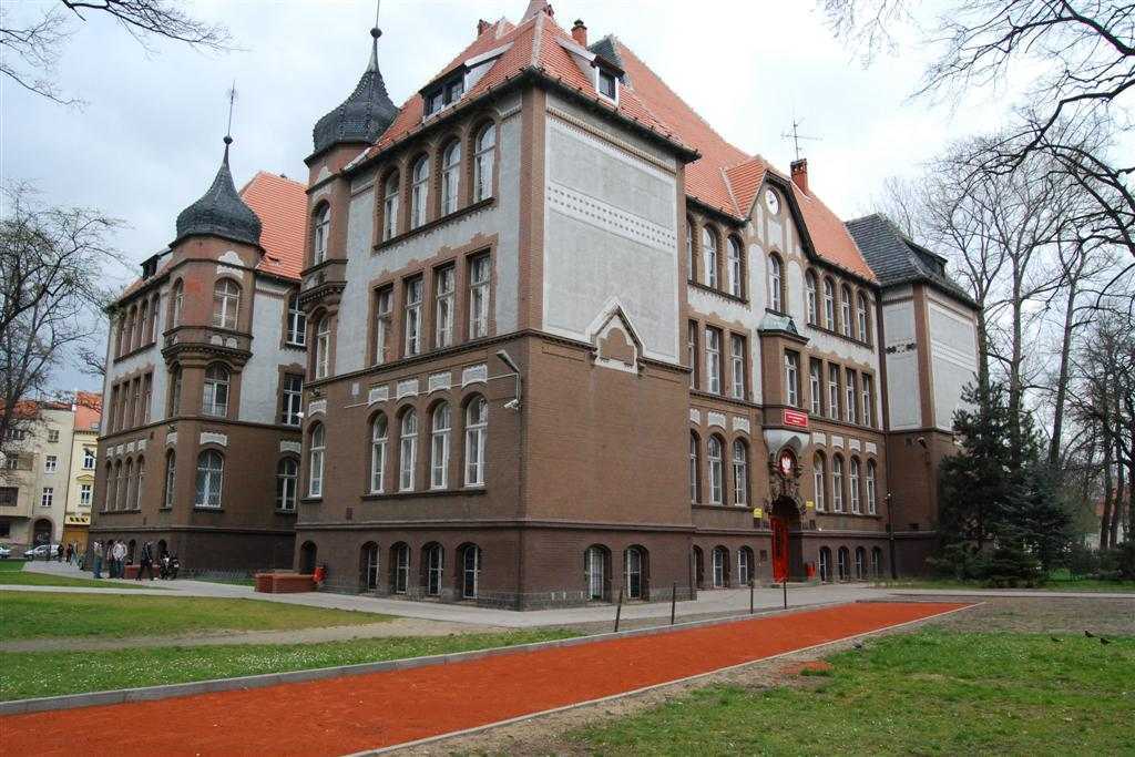 II Liceum Ogólnokształcące- FOTO:Michał Gwozdowski (lca.pl)