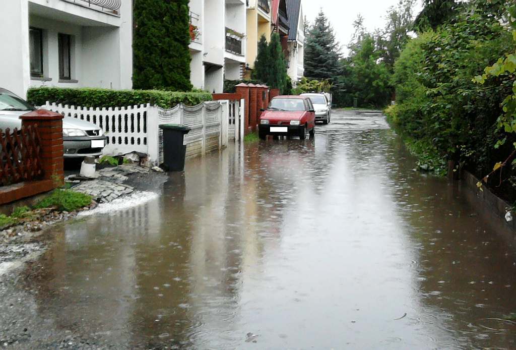 Ulewa nad Legnicą- FOTO:Żaneta kontakt.lca.pl