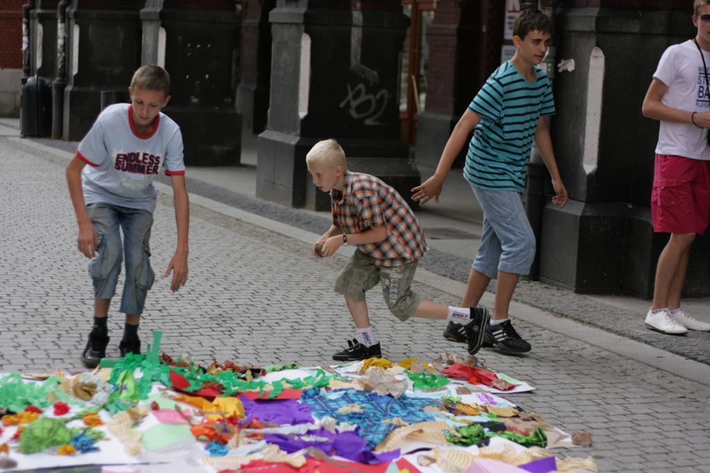 Kolorowe wakacje w Galerii Sztuki- FOTO:nk (lca.pl)