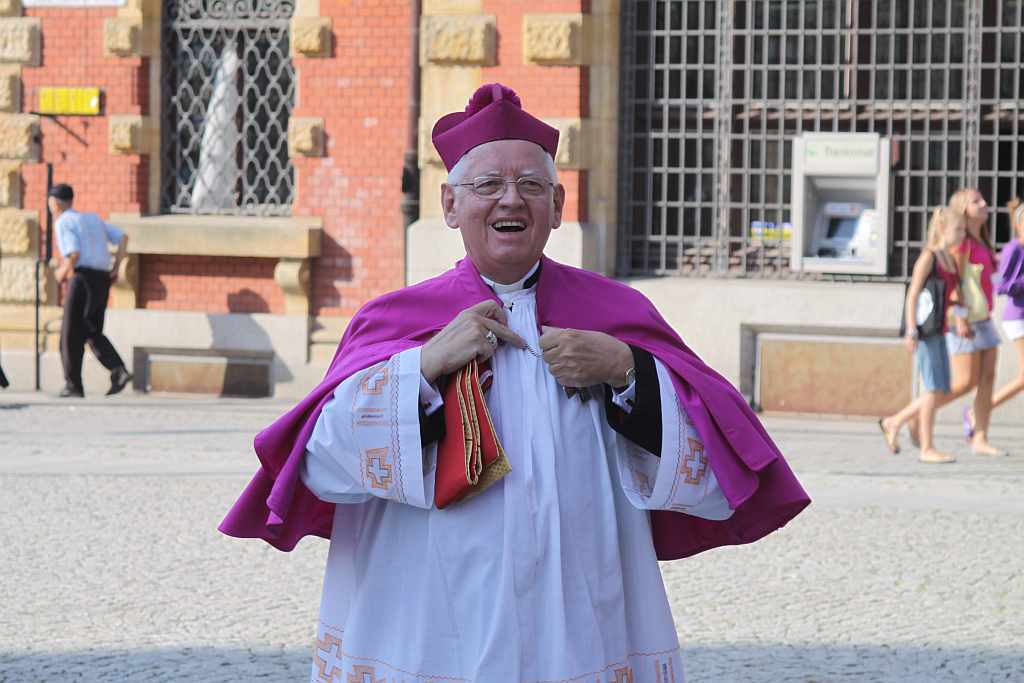 Ksiądz Biskup Stefan Cichy Ordynariusz Diecezji Legnickiej- FOTO:Wojciech Obremski (lca.pl)