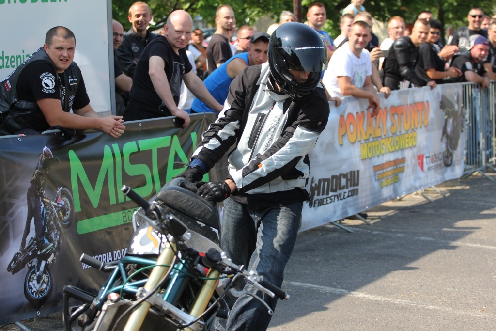 Pokaz STUNTU w wykonaniu Mochu - FOTO:WO(lca.pl)
