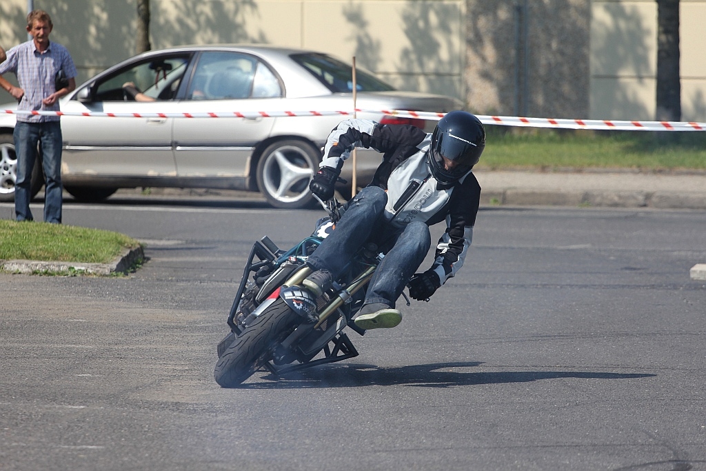 Pokaz STUNTU w wykonaniu Mochu - FOTO:WO(lca.pl)