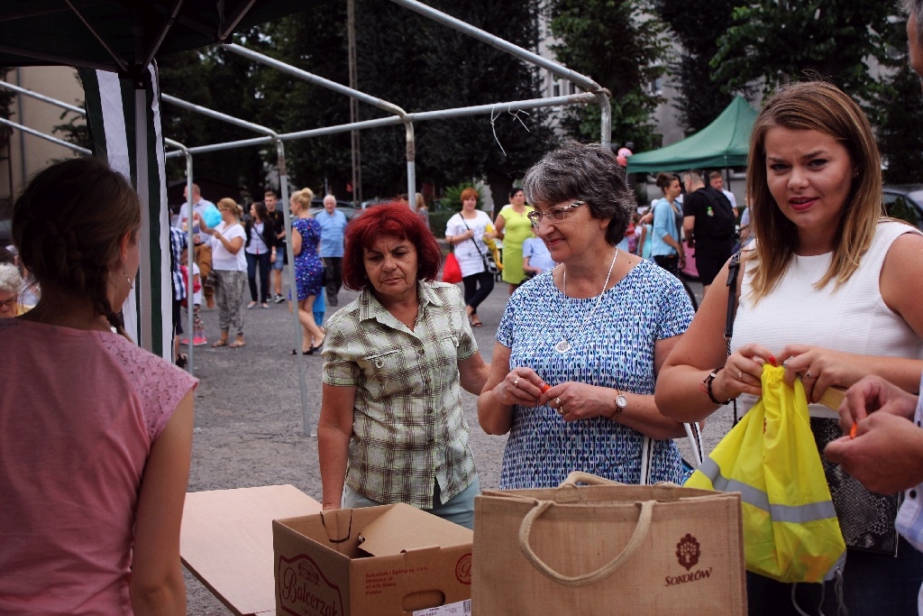 Festyn w Szkole Katolickiej im. Świętej Rodziny - FOTO:WO(lca.pl)