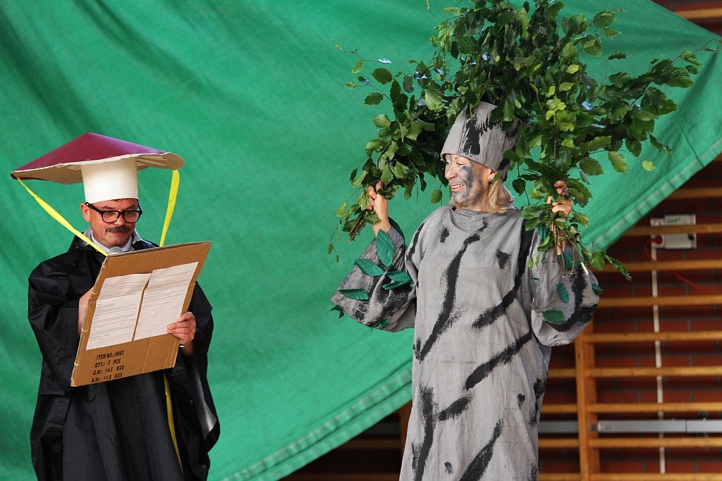 Niezwykle szalony Kapturek Czerwony- FOTO:WP(lca.pl)